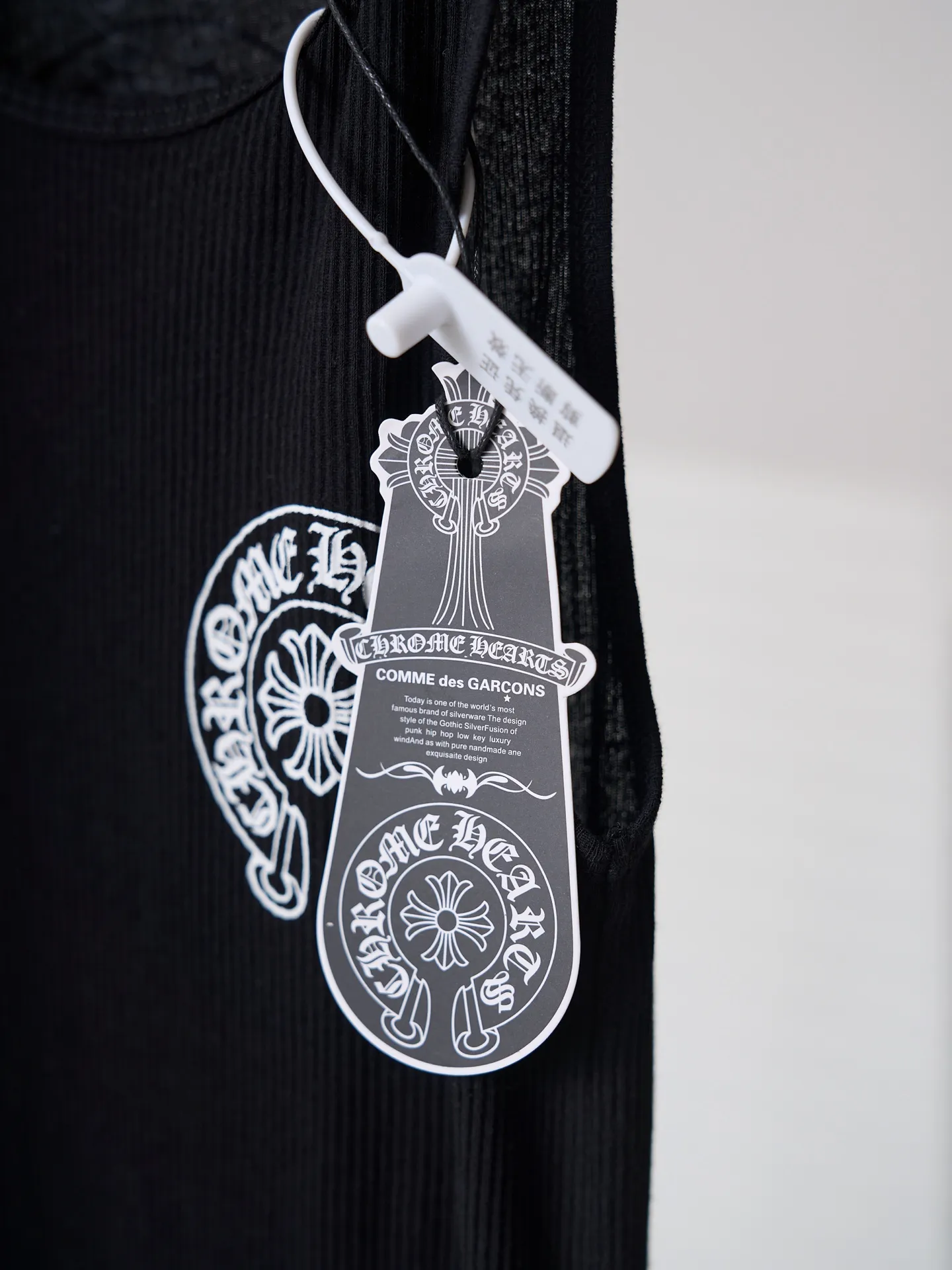 【 】Chrome Hearts/ 【In Stock】S M L ， ， 。 ， ， ， ，Classic ， 。 ， ， ， 。 1 ， 。 2 ， ， ， 、 ， 。